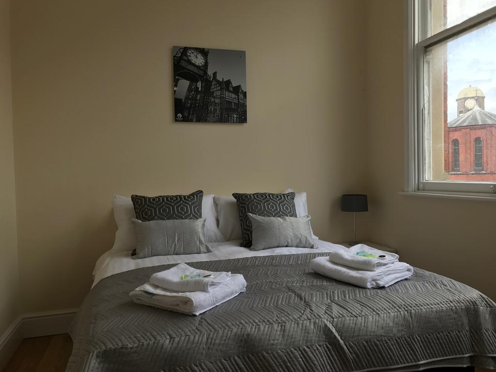 The Salford Apartment สต็อกพอร์ต ภายนอก รูปภาพ